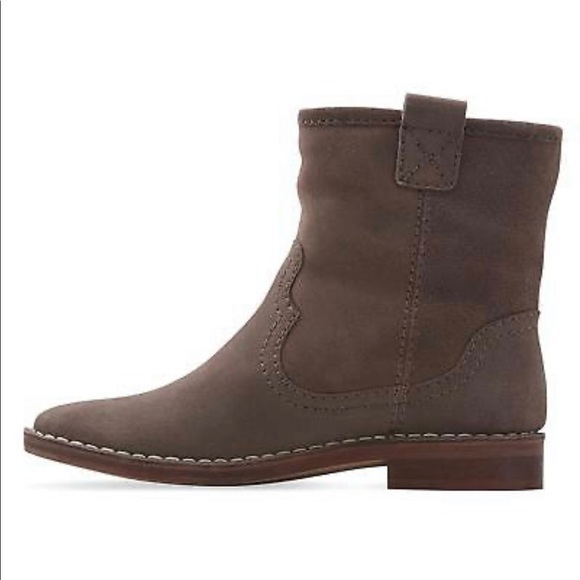 clarks fur lined boots